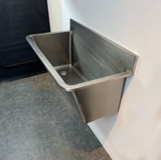 medical scrub trough